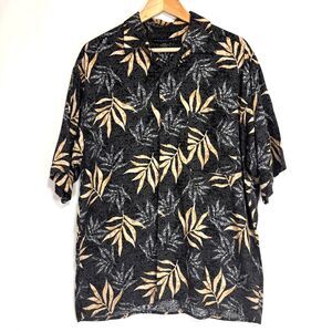 Manhattan Mens Button Up Shirt Sz M Black Leaves Camp Hawaiian Cabana Vacation